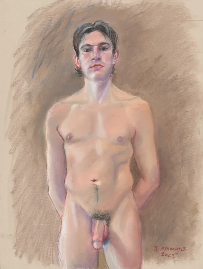 Leo, Hands behind back