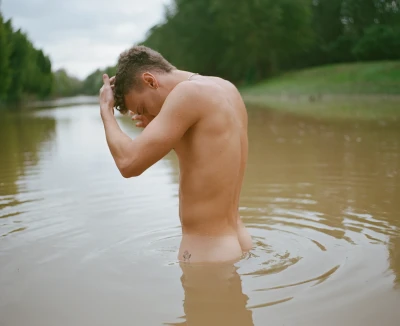 Valentín in the river 1