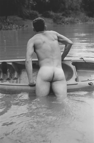 Valentín in the river 2