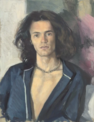 Pol portrait in blue shirt